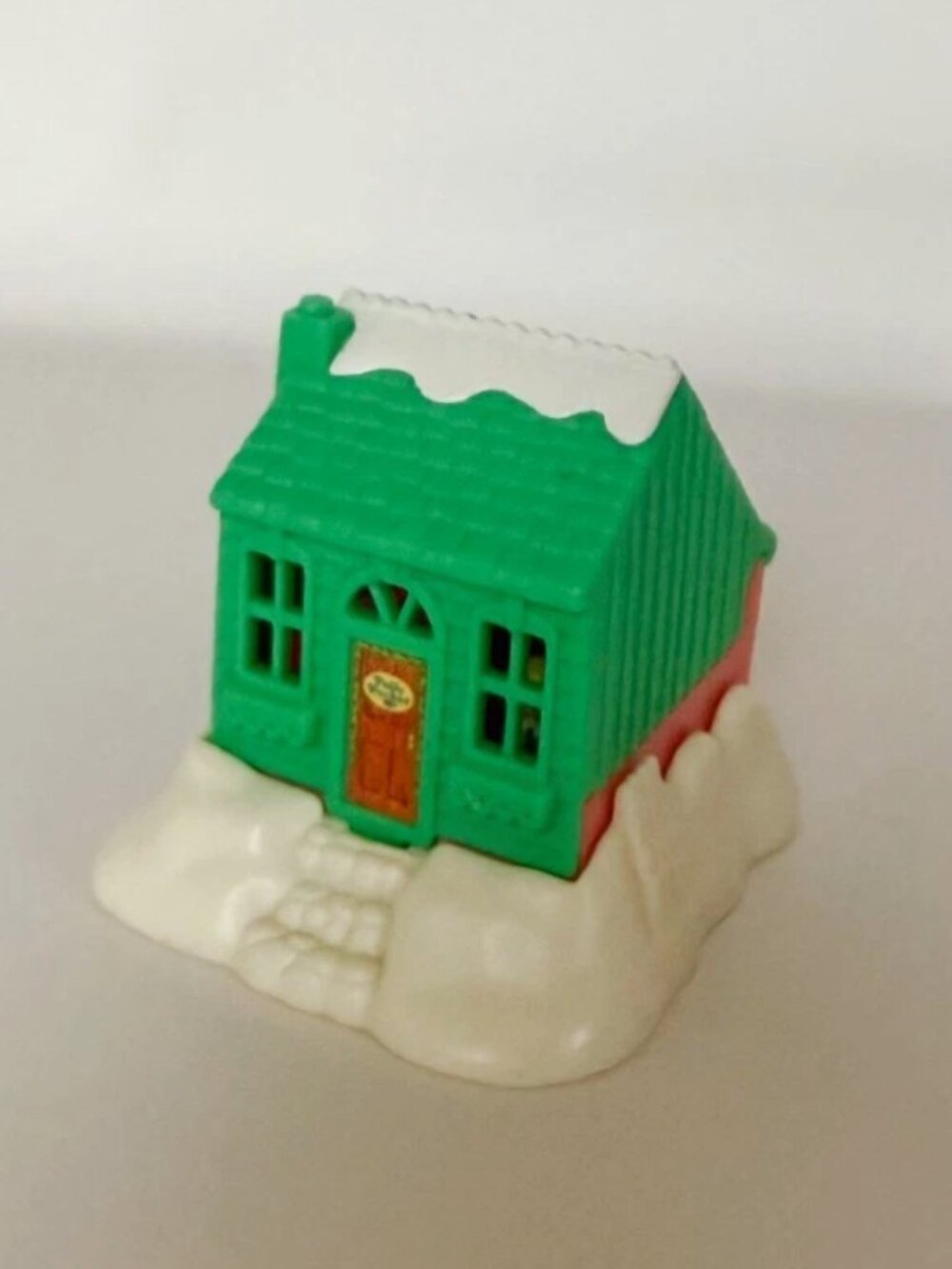 Vintage 1995 Polly Pocket Winter Ski Chalet McDonald's Bluebird Toys